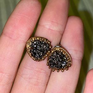 Gold earrings with black crystal
